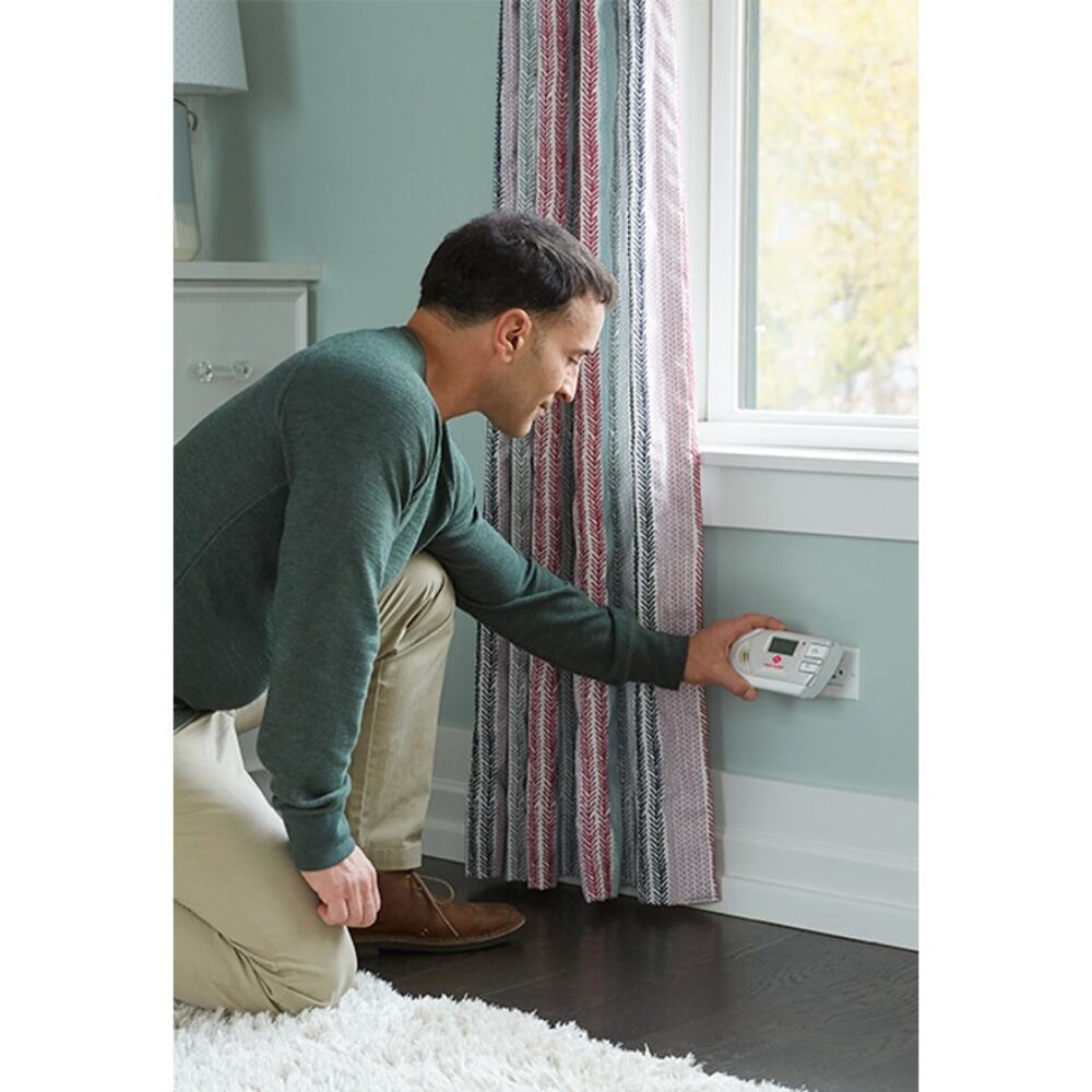First Alert GCO1 Explosive Gas Carbon Monoxide Alarm 3-in-1 Plug-In NIB Detector